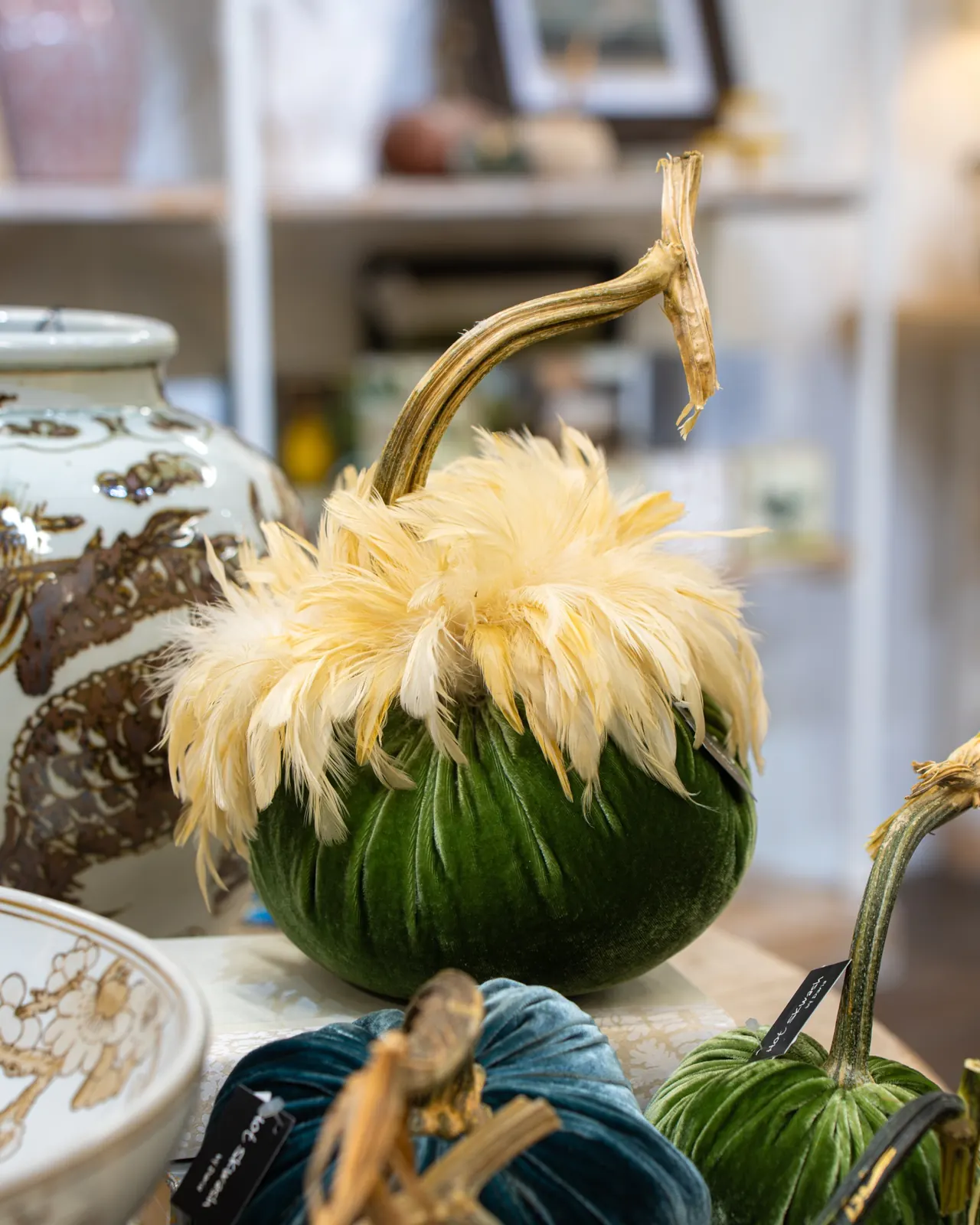 southern-lion-green-velvet-pumpkin