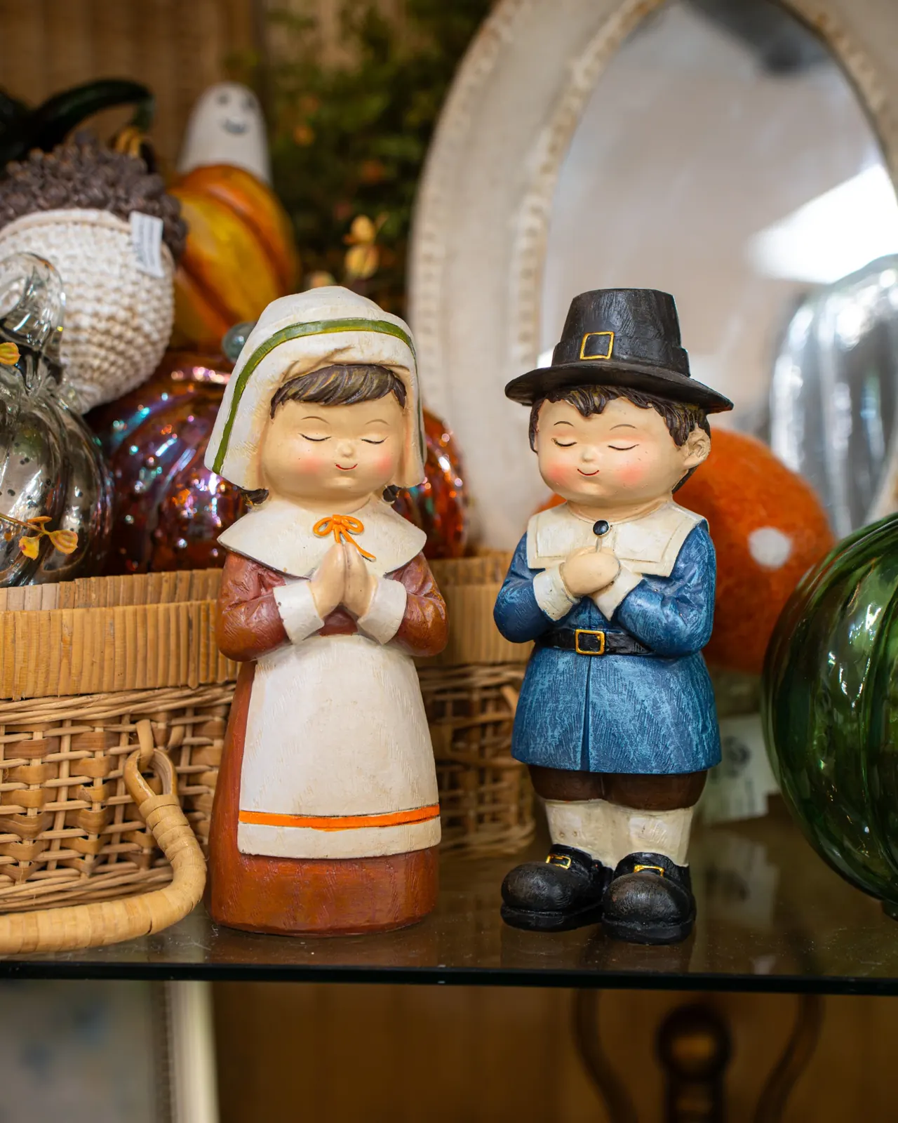 southern-lion-thanksgiving-pilgrims